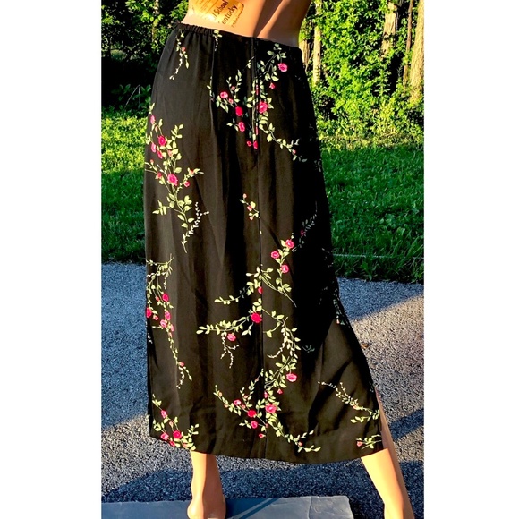 VTG 90s KATHIE LEE Collection Black~Red & Pink Floral A-Line Maxi Skirt~ 6 - Picture 6 of 11